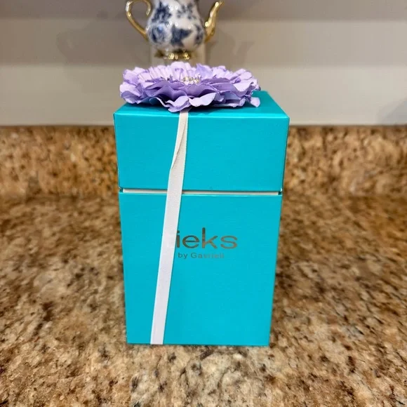 New in box Classic Tieks in Lavender Purple Patent Leather Flats Shoes Size 10 - Picture 2 of 7